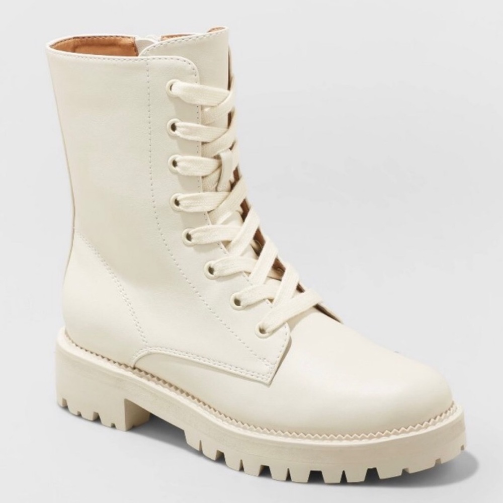 NIB waterproof Boots, Lace up, Zip up Boots SIZE 7 1/2 Waterproof CREAM